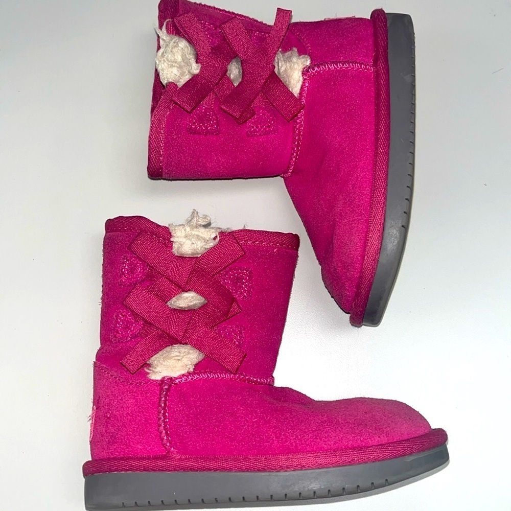 Ugg Koolaburra hit pink booties children size 9 in hot pink with side ribbons